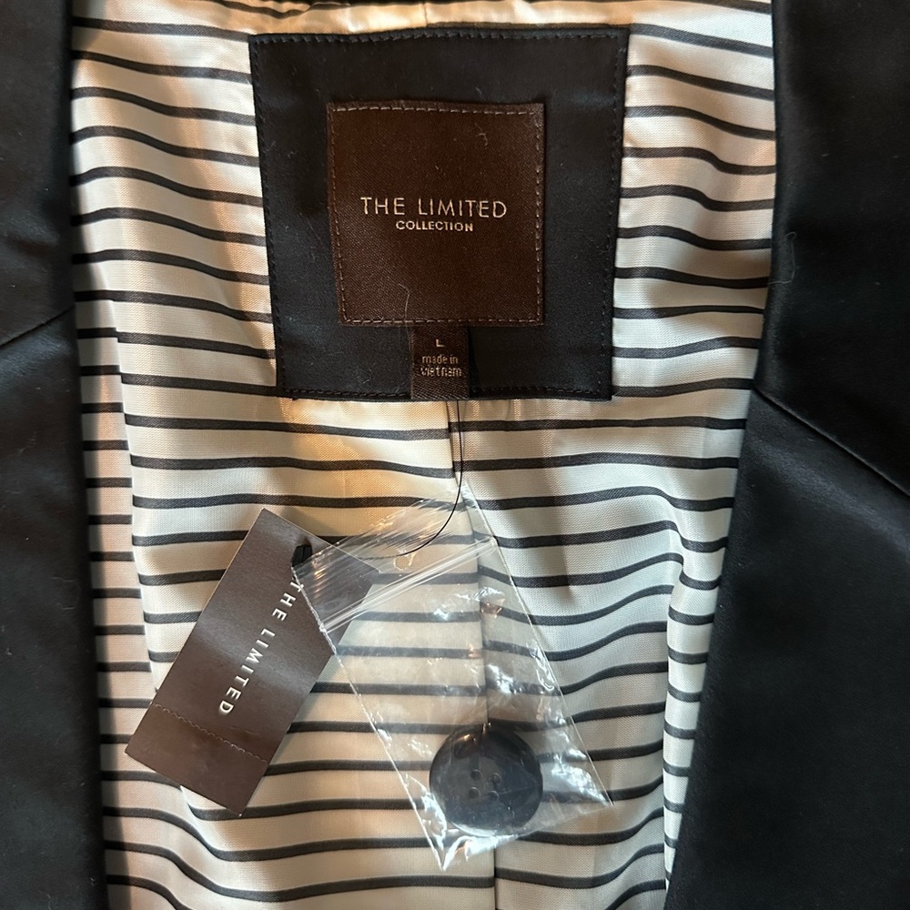 The Limited Black Women's Blazer - Picture 3 of 4